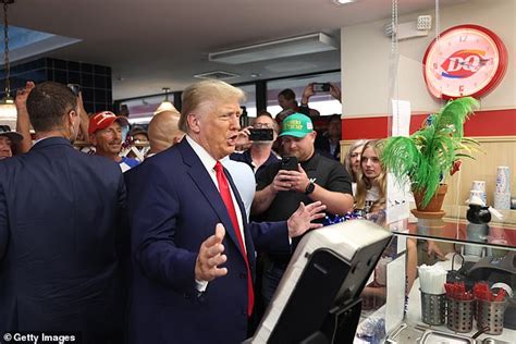 trump at dairy queen|‘What the hell is a Blizzard’: Trump visits Iowa Dairy Queen during ...